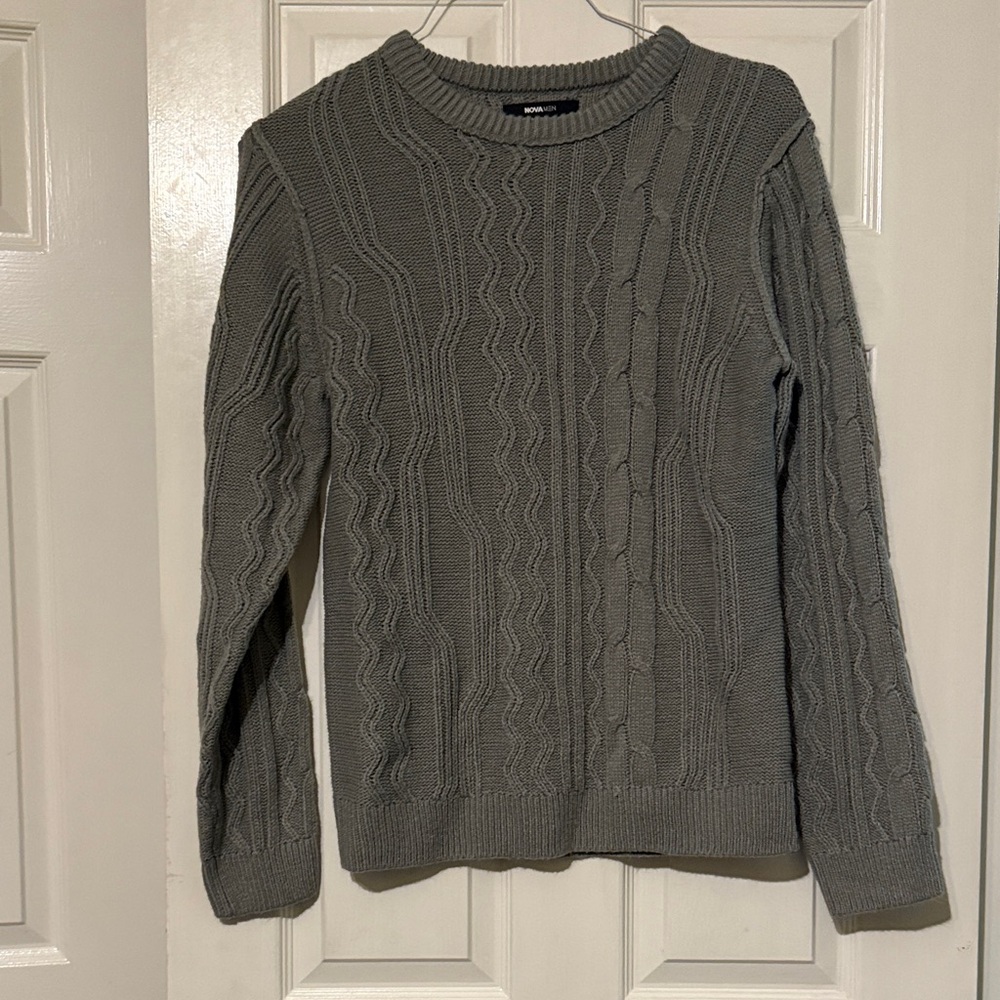 Men's Gray Cable Knit Sweater